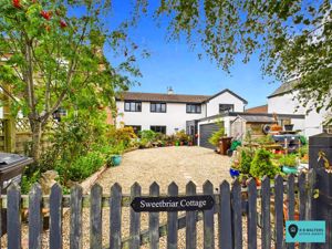 Front Aspect - click for photo gallery